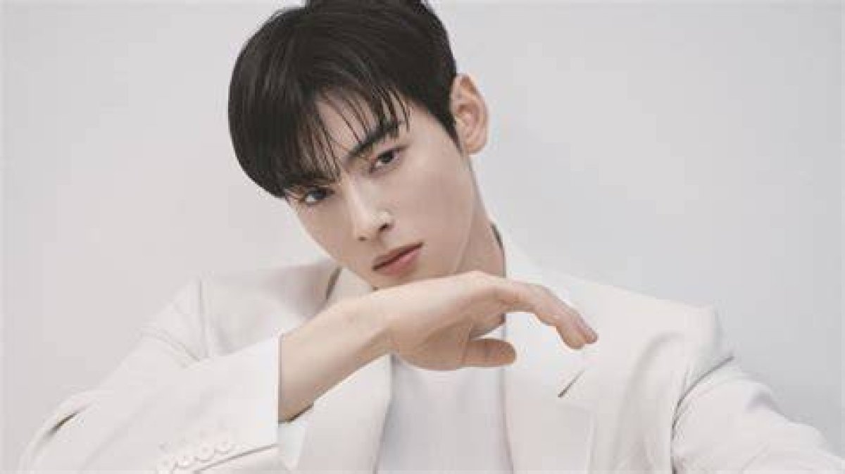 2024: Cha Eun Woo's Relationship: Who Is the Lucky Lady?