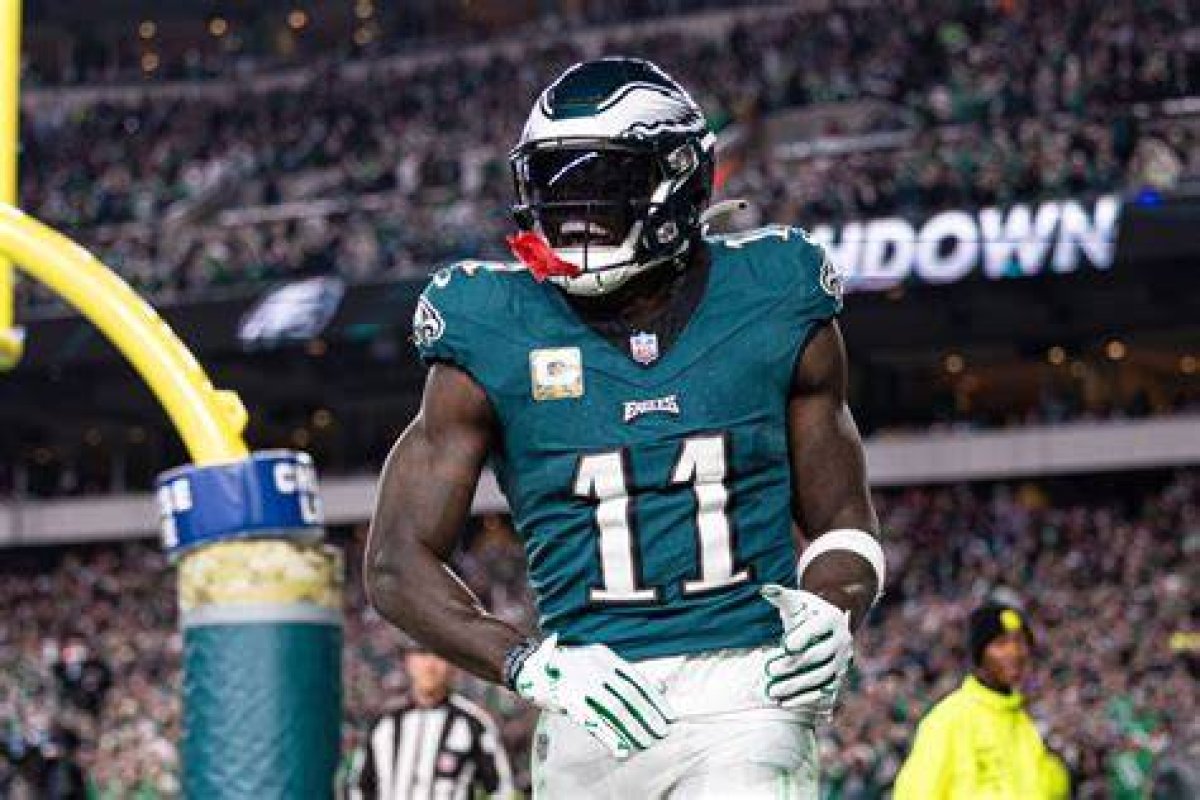 A Deep Dive into Aj Brown's Wife: Who Is She?