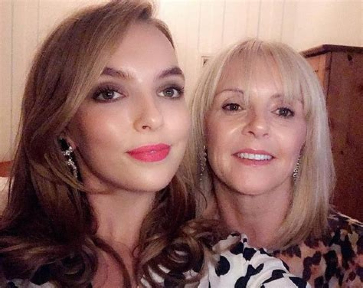 Exploring the Roots: Jodie Comer Parents and Their Influence