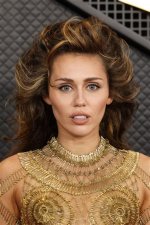 How Tall Was Milei Cyrus