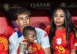 Lamine Yamal's Mother: Unraveling the Mystery of Her Age