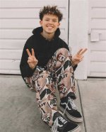 Unraveling the Mystique of Jacob Sartorius Height